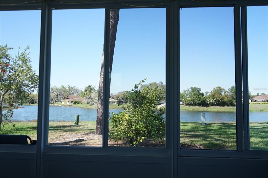 Active With Contract: $1,450 (2 beds, 2 baths, 960 Square Feet)