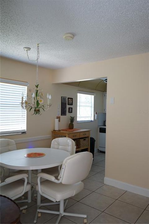 Active With Contract: $1,450 (2 beds, 2 baths, 960 Square Feet)