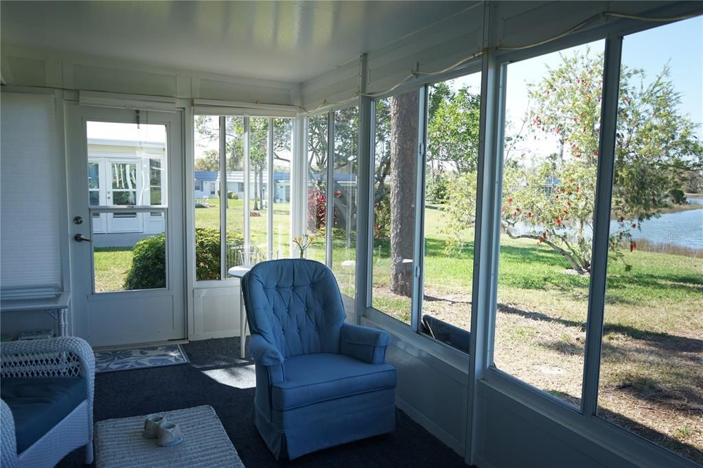 Active With Contract: $1,450 (2 beds, 2 baths, 960 Square Feet)