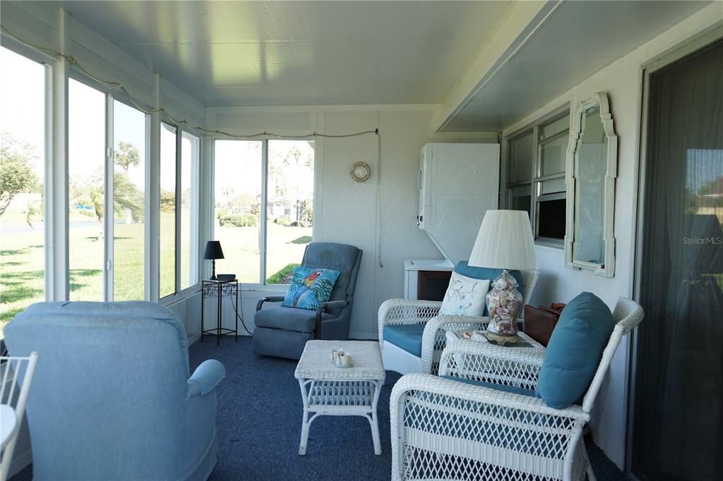 Active With Contract: $1,450 (2 beds, 2 baths, 960 Square Feet)