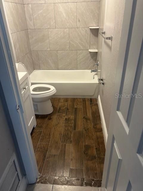 En Venta: $730,000 (4 camas, 2 baños, 2238 Pies cuadrados)