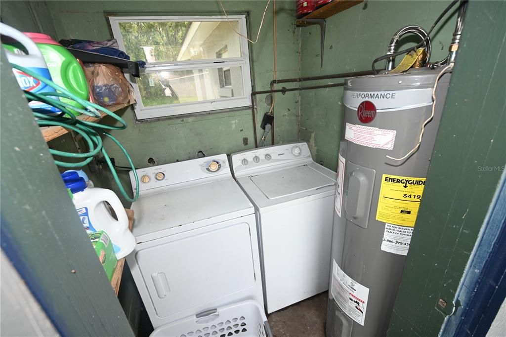 En Venta: $730,000 (4 camas, 2 baños, 2238 Pies cuadrados)