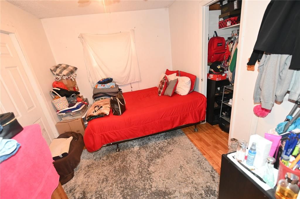 En Venta: $730,000 (4 camas, 2 baños, 2238 Pies cuadrados)