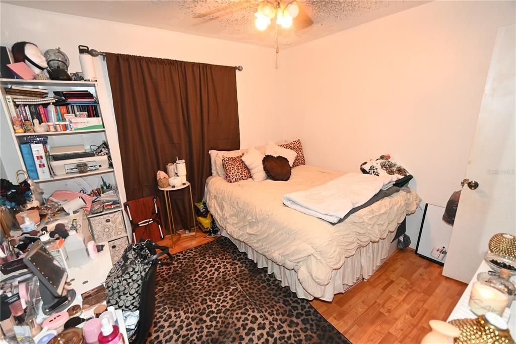 En Venta: $730,000 (4 camas, 2 baños, 2238 Pies cuadrados)