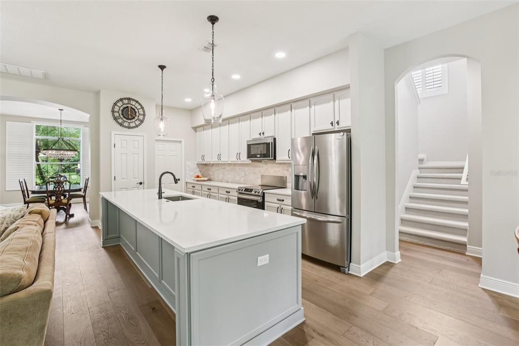 Active With Contract: $664,900 (5 beds, 4 baths, 3064 Square Feet)