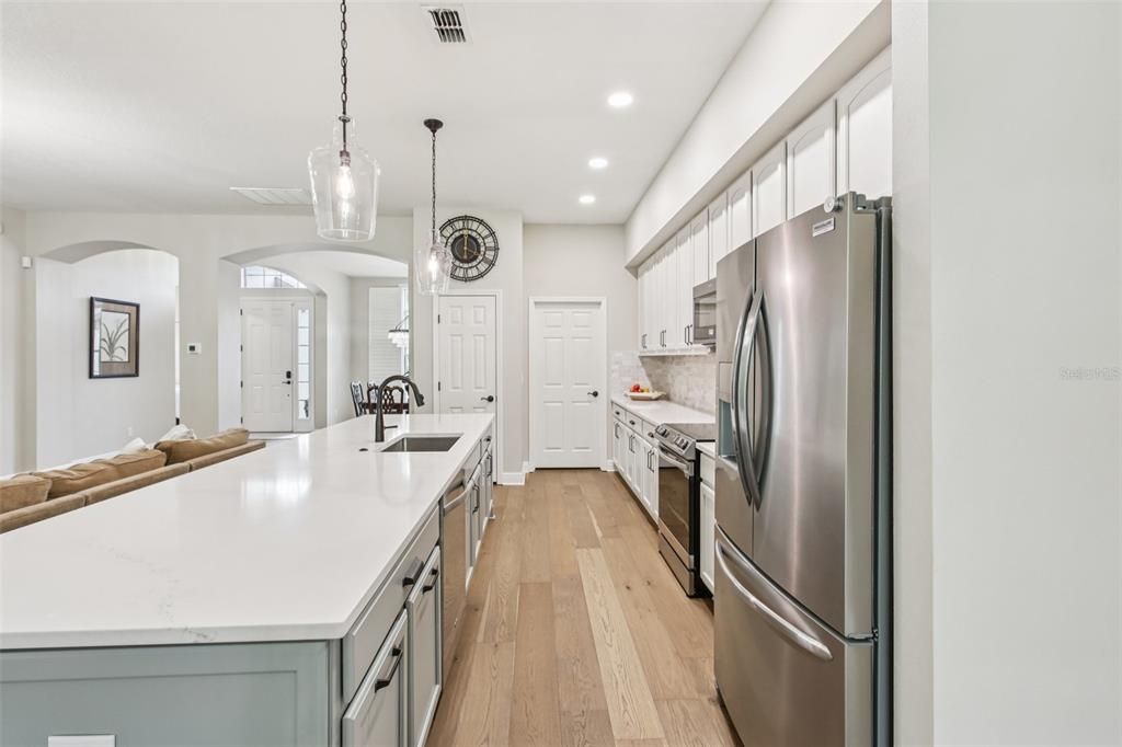 Active With Contract: $664,900 (5 beds, 4 baths, 3064 Square Feet)