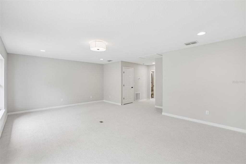 Active With Contract: $664,900 (5 beds, 4 baths, 3064 Square Feet)