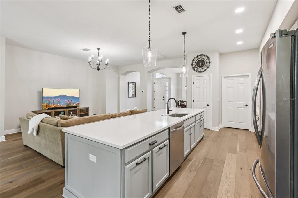 Active With Contract: $664,900 (5 beds, 4 baths, 3064 Square Feet)