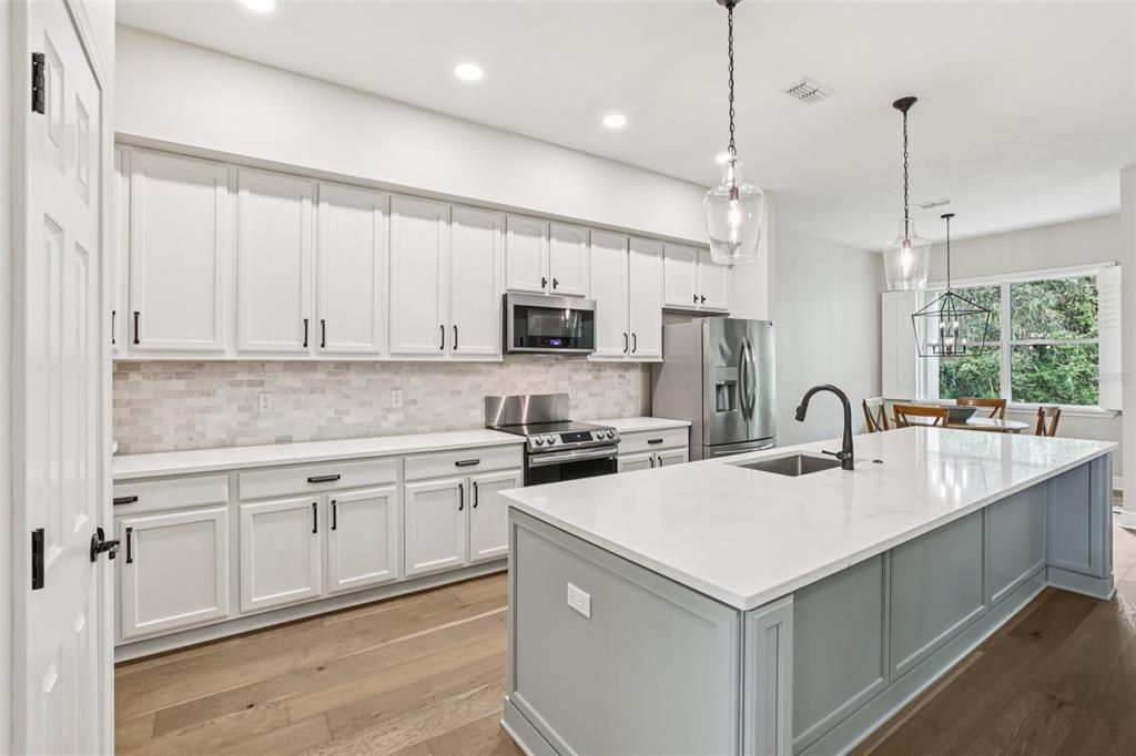 Active With Contract: $664,900 (5 beds, 4 baths, 3064 Square Feet)