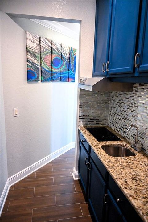 В аренду: $1,075 (1 спален, 1 ванн, 305 Квадратных фут)