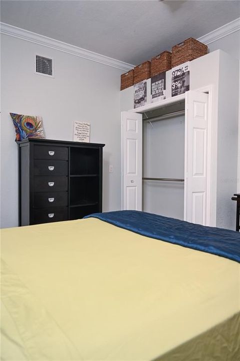 В аренду: $1,075 (1 спален, 1 ванн, 305 Квадратных фут)