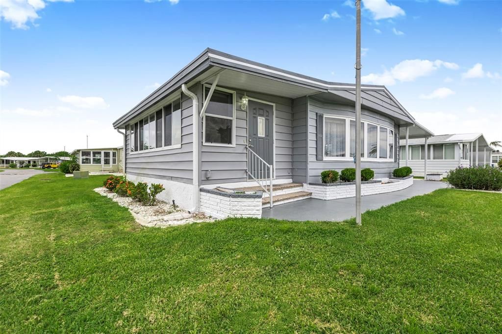 合同活跃: $135,000 (2 贝兹, 2 浴室, 1448 平方英尺)