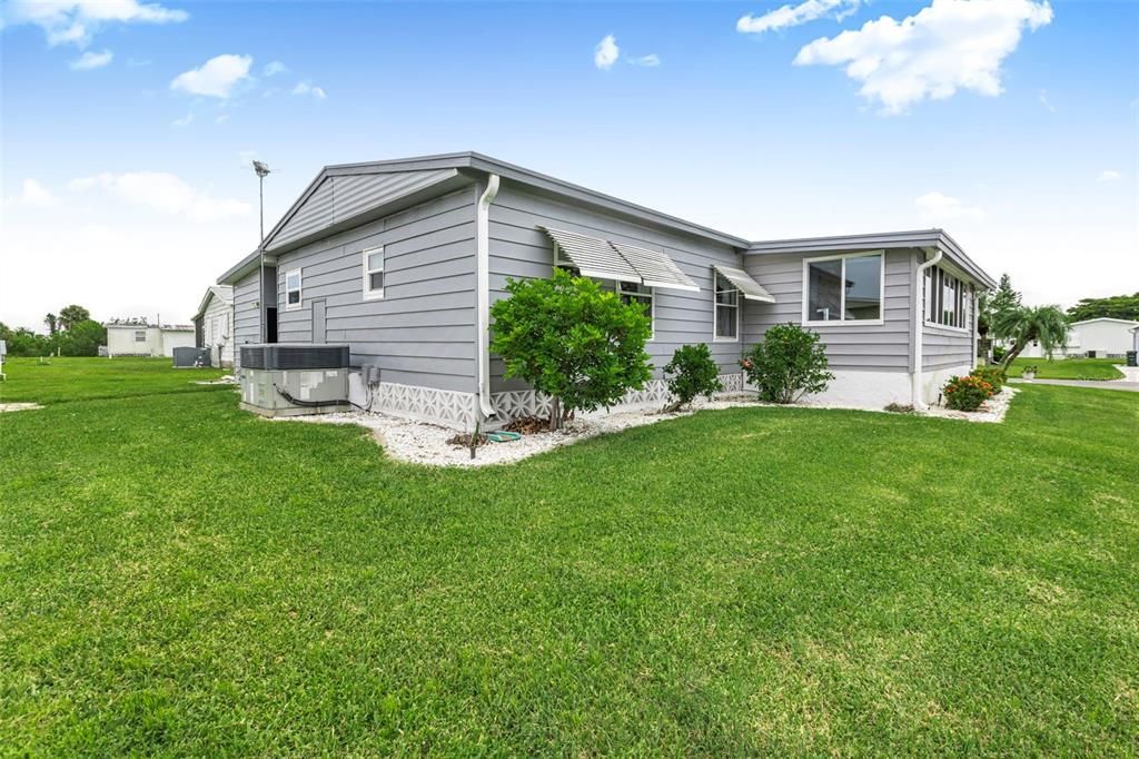 合同活跃: $135,000 (2 贝兹, 2 浴室, 1448 平方英尺)