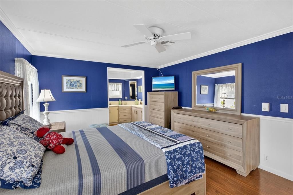 合同活跃: $135,000 (2 贝兹, 2 浴室, 1448 平方英尺)