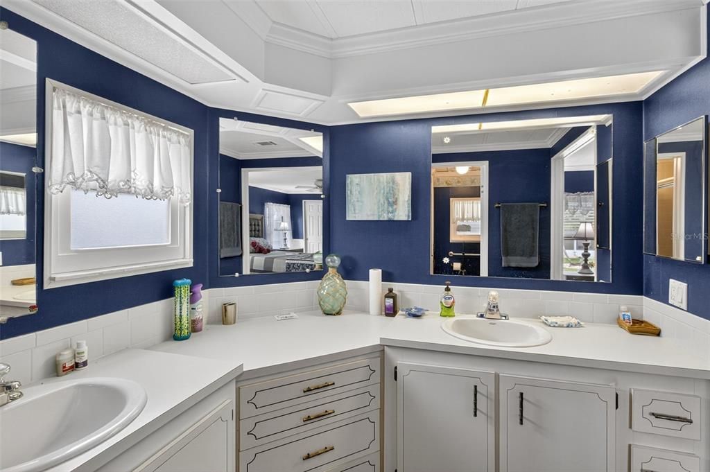 合同活跃: $135,000 (2 贝兹, 2 浴室, 1448 平方英尺)