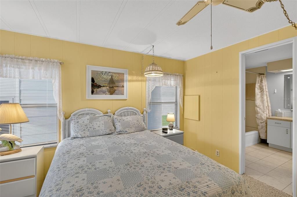 合同活跃: $135,000 (2 贝兹, 2 浴室, 1448 平方英尺)