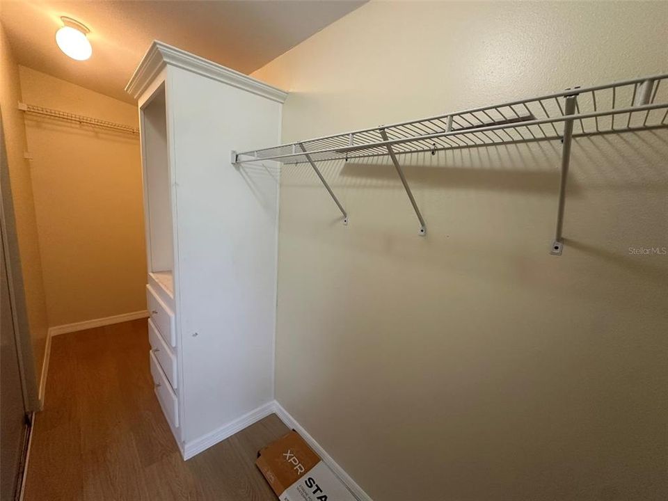 For Sale: $124,000 (2 beds, 2 baths, 1302 Square Feet)