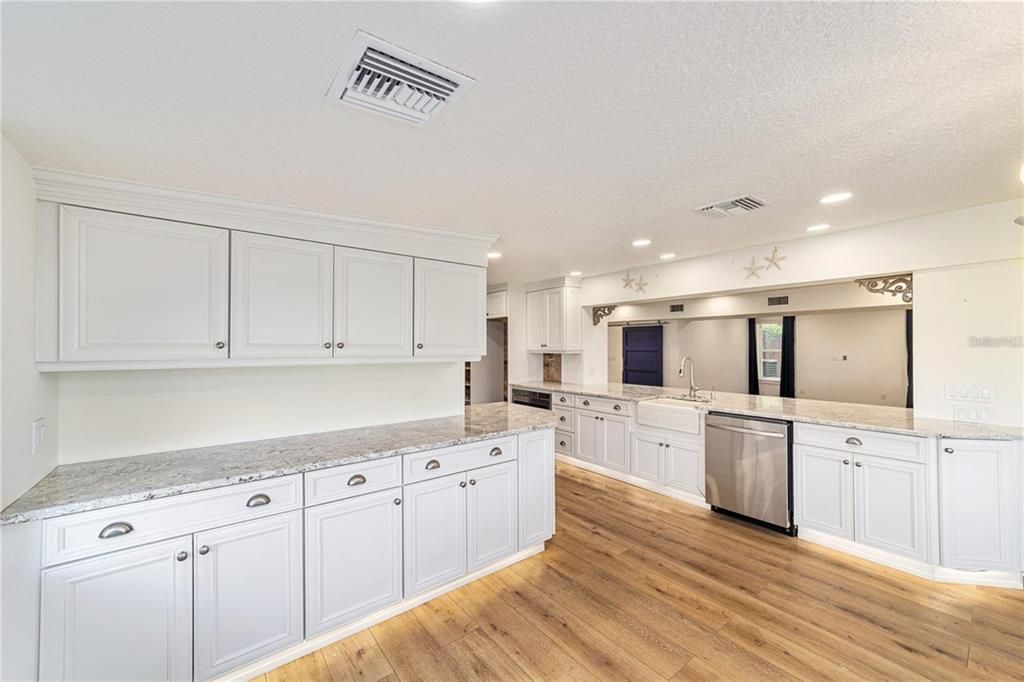 For Sale: $524,900 (4 beds, 2 baths, 2178 Square Feet)