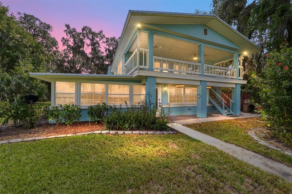 For Sale: $524,900 (4 beds, 2 baths, 2178 Square Feet)