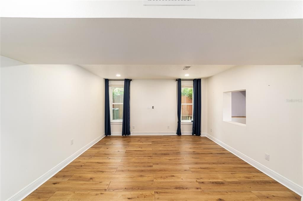 For Sale: $524,900 (4 beds, 2 baths, 2178 Square Feet)