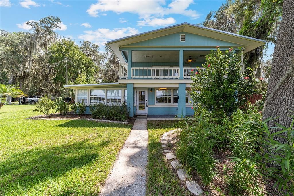 For Sale: $524,900 (4 beds, 2 baths, 2178 Square Feet)