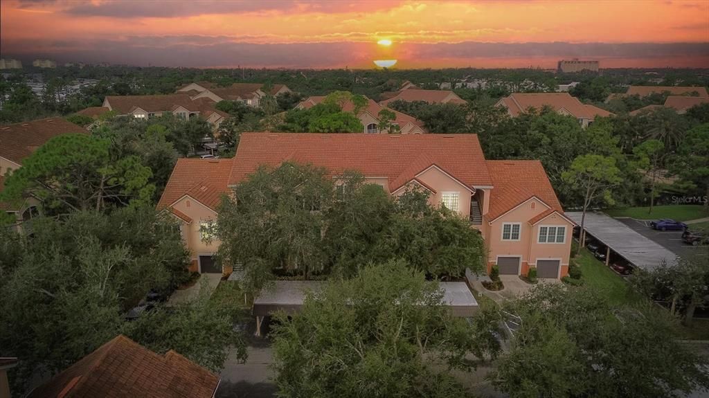 На продажу: $165,000 (1 спален, 1 ванн, 949 Квадратных фут)