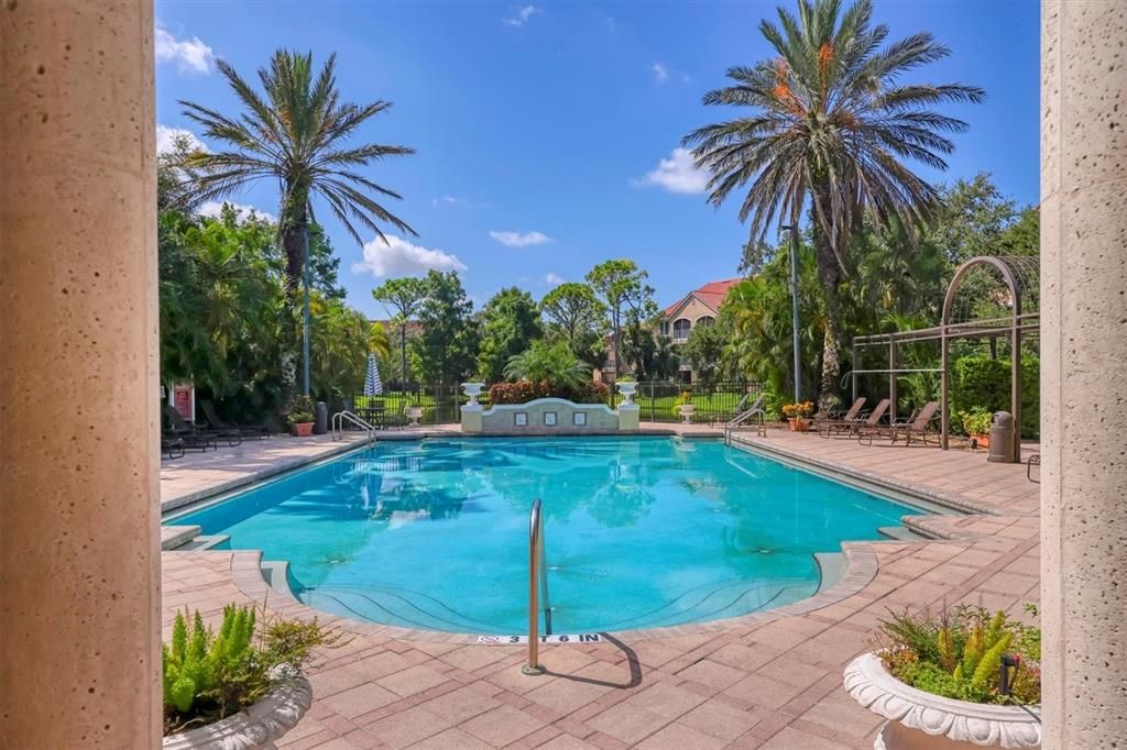 На продажу: $165,000 (1 спален, 1 ванн, 949 Квадратных фут)