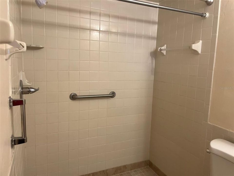 For Rent: $1,950 (3 beds, 2 baths, 1260 Square Feet)