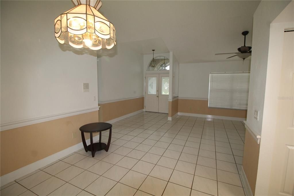 В аренду: $1,850 (3 спален, 2 ванн, 1429 Квадратных фут)