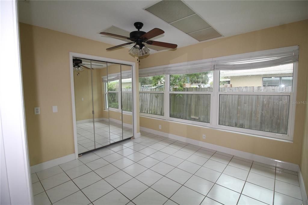 В аренду: $1,850 (3 спален, 2 ванн, 1429 Квадратных фут)