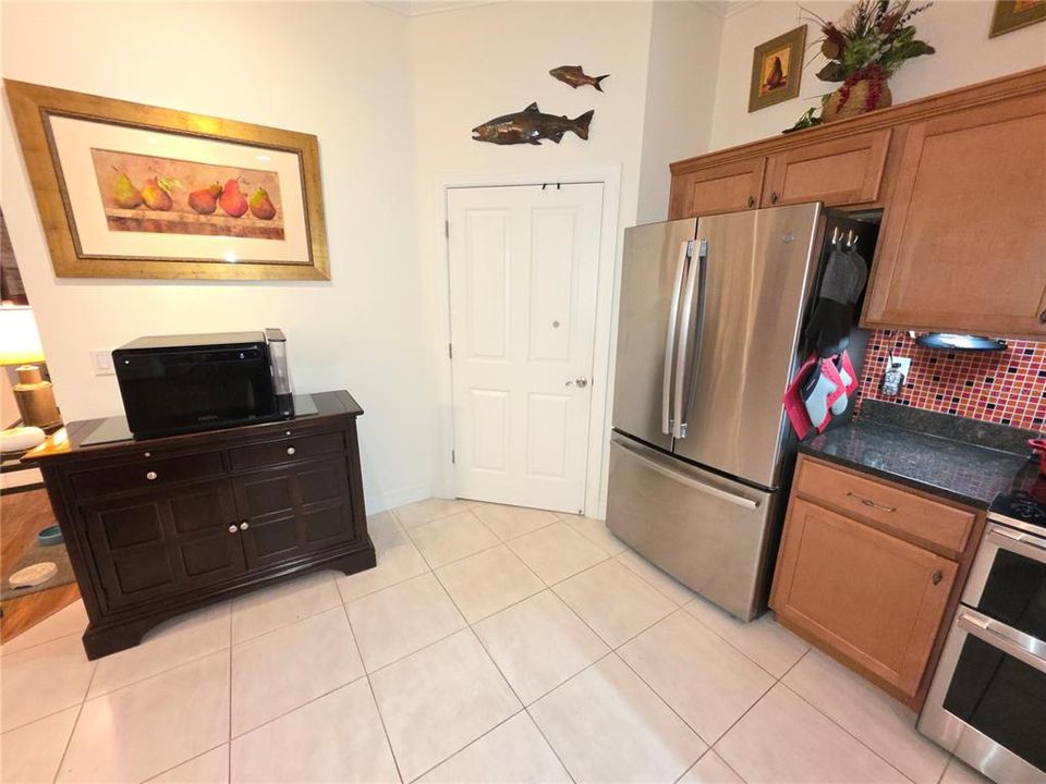 For Sale: $199,000 (2 beds, 2 baths, 1674 Square Feet)