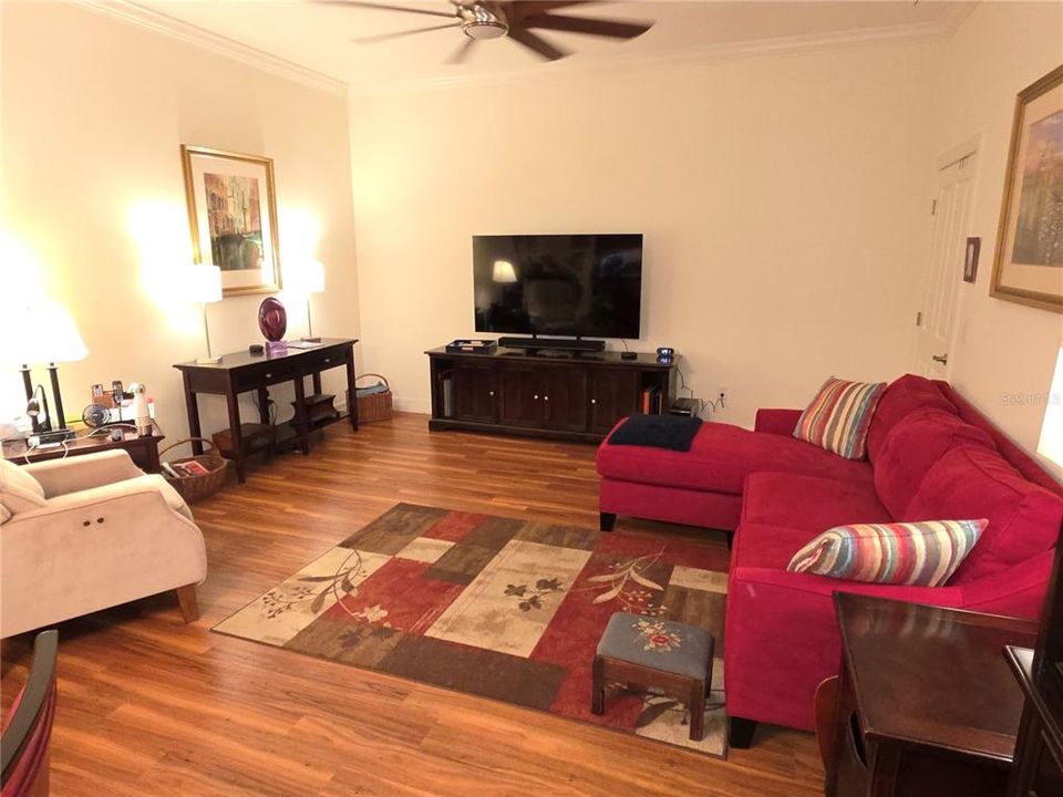 For Sale: $199,000 (2 beds, 2 baths, 1674 Square Feet)