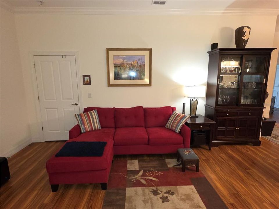 For Sale: $199,000 (2 beds, 2 baths, 1674 Square Feet)