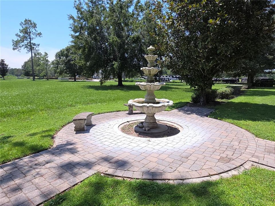 For Sale: $199,000 (2 beds, 2 baths, 1674 Square Feet)