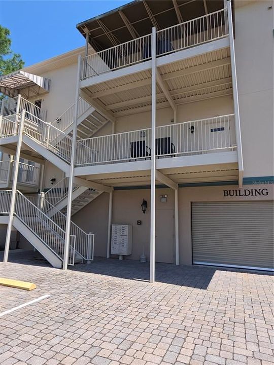 For Sale: $199,000 (2 beds, 2 baths, 1674 Square Feet)