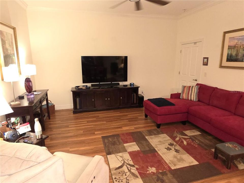 For Sale: $199,000 (2 beds, 2 baths, 1674 Square Feet)