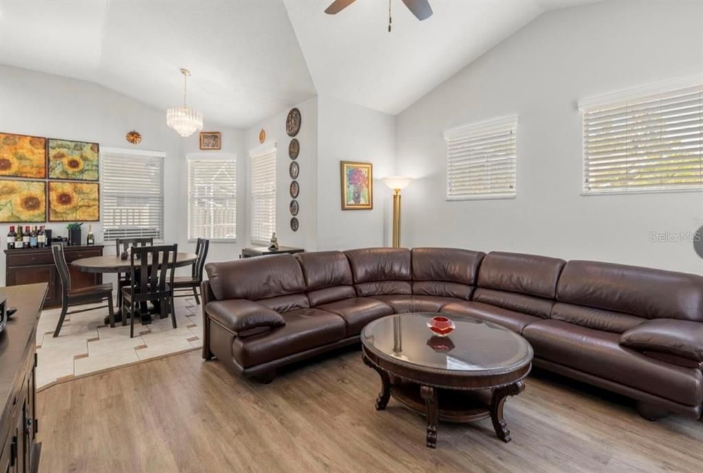 Active With Contract: $495,000 (3 beds, 2 baths, 1734 Square Feet)