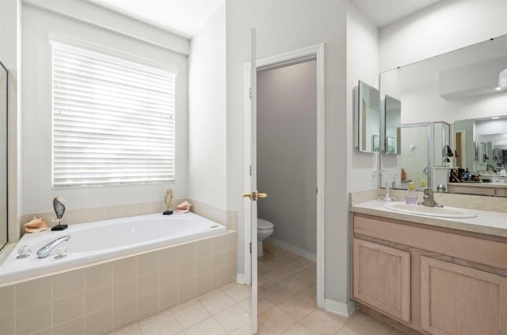 Active With Contract: $495,000 (3 beds, 2 baths, 1734 Square Feet)