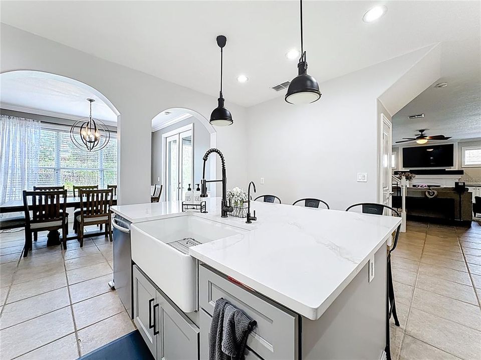 В аренду: $3,800 (4 спален, 3 ванн, 2956 Квадратных фут)