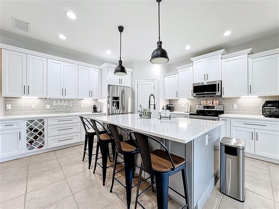 В аренду: $3,800 (4 спален, 3 ванн, 2956 Квадратных фут)