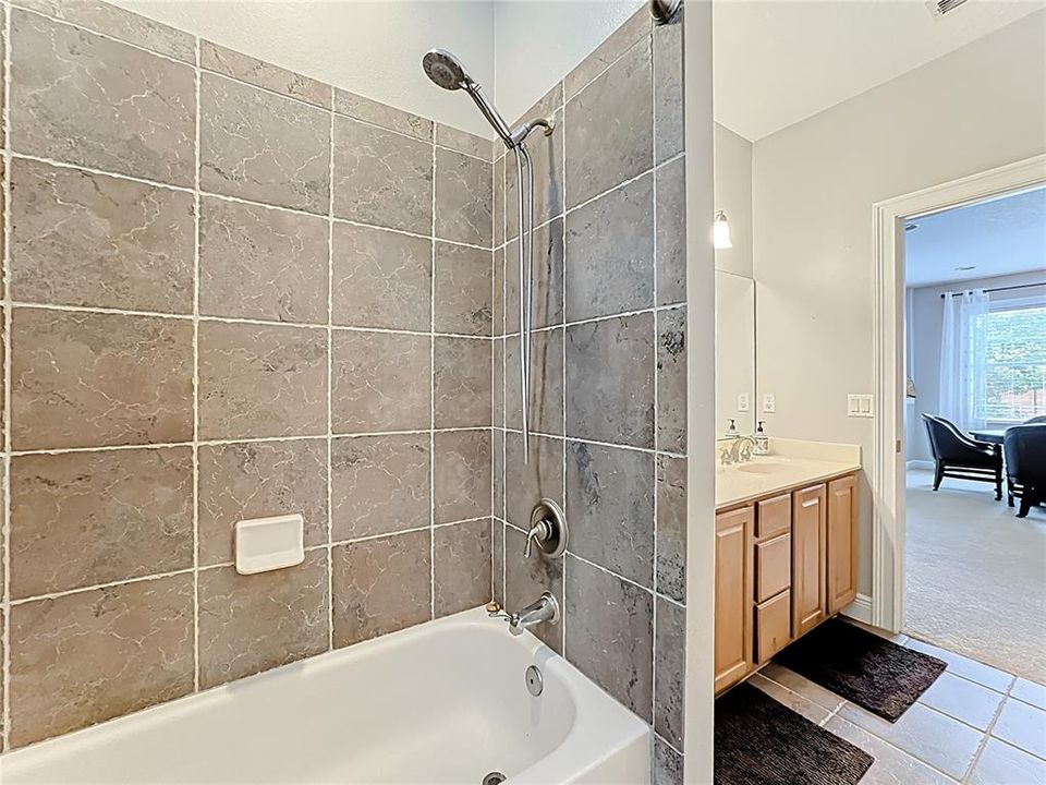 В аренду: $3,800 (4 спален, 3 ванн, 2956 Квадратных фут)