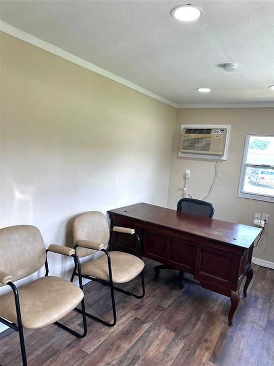 待售: $79,000 (0 贝兹, 0 浴室, 224 平方英尺)