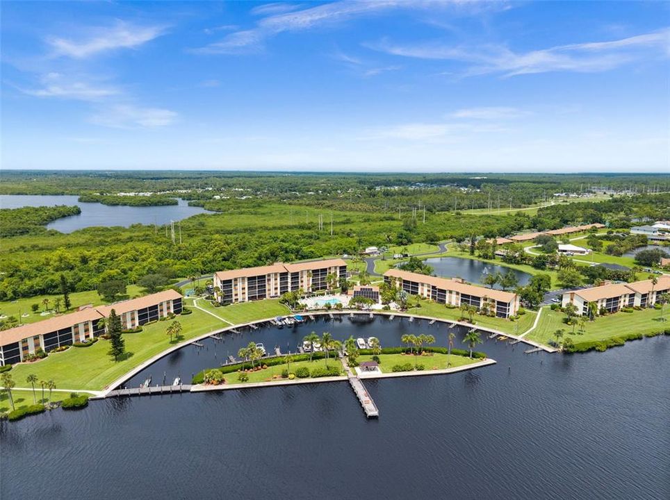 待售: $239,000 (2 贝兹, 2 浴室, 1051 平方英尺)