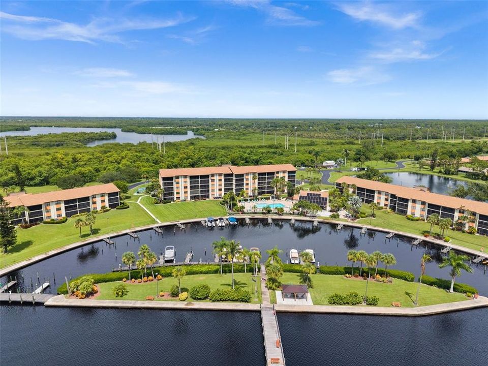 待售: $239,000 (2 贝兹, 2 浴室, 1051 平方英尺)