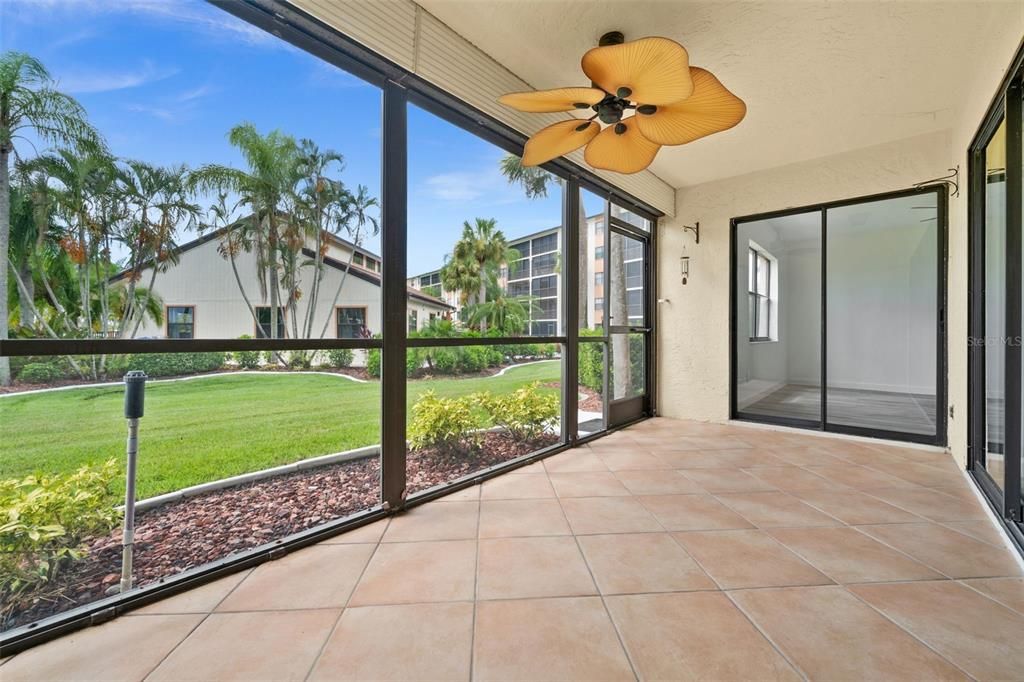 待售: $239,000 (2 贝兹, 2 浴室, 1051 平方英尺)