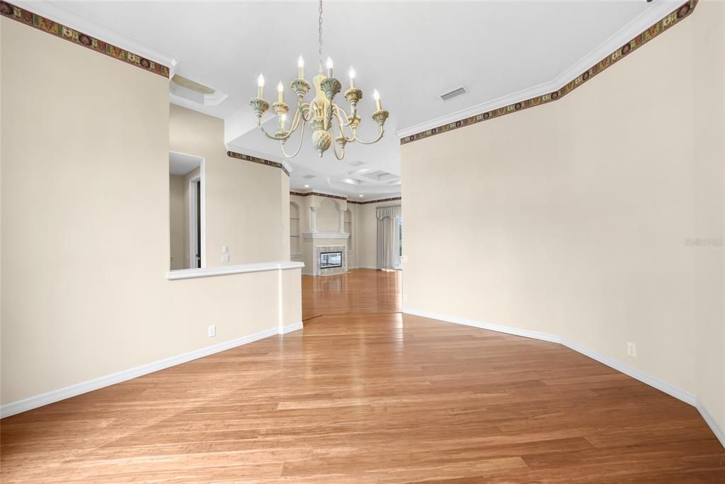 待售: $749,000 (4 贝兹, 3 浴室, 3838 平方英尺)