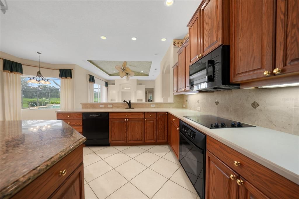 待售: $749,000 (4 贝兹, 3 浴室, 3838 平方英尺)