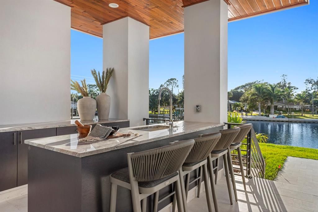 For Sale: $3,695,000 (4 beds, 5 baths, 4556 Square Feet)