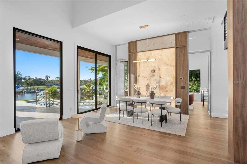 For Sale: $3,695,000 (4 beds, 5 baths, 4556 Square Feet)