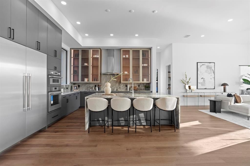 For Sale: $3,695,000 (4 beds, 5 baths, 4556 Square Feet)